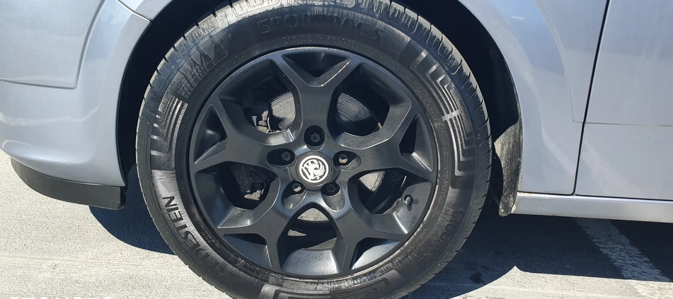 Opel Astra cena 7300 przebieg: 251457, rok produkcji 2005 z Pleszew małe 742